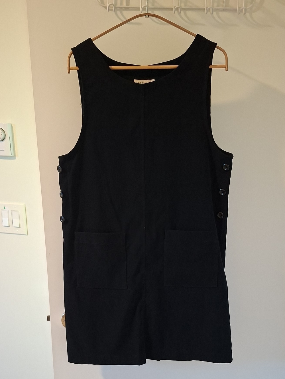 Vintage 90's Black Minimalist Velvet Button-detail Smock/Pinafore Dress (Size S)